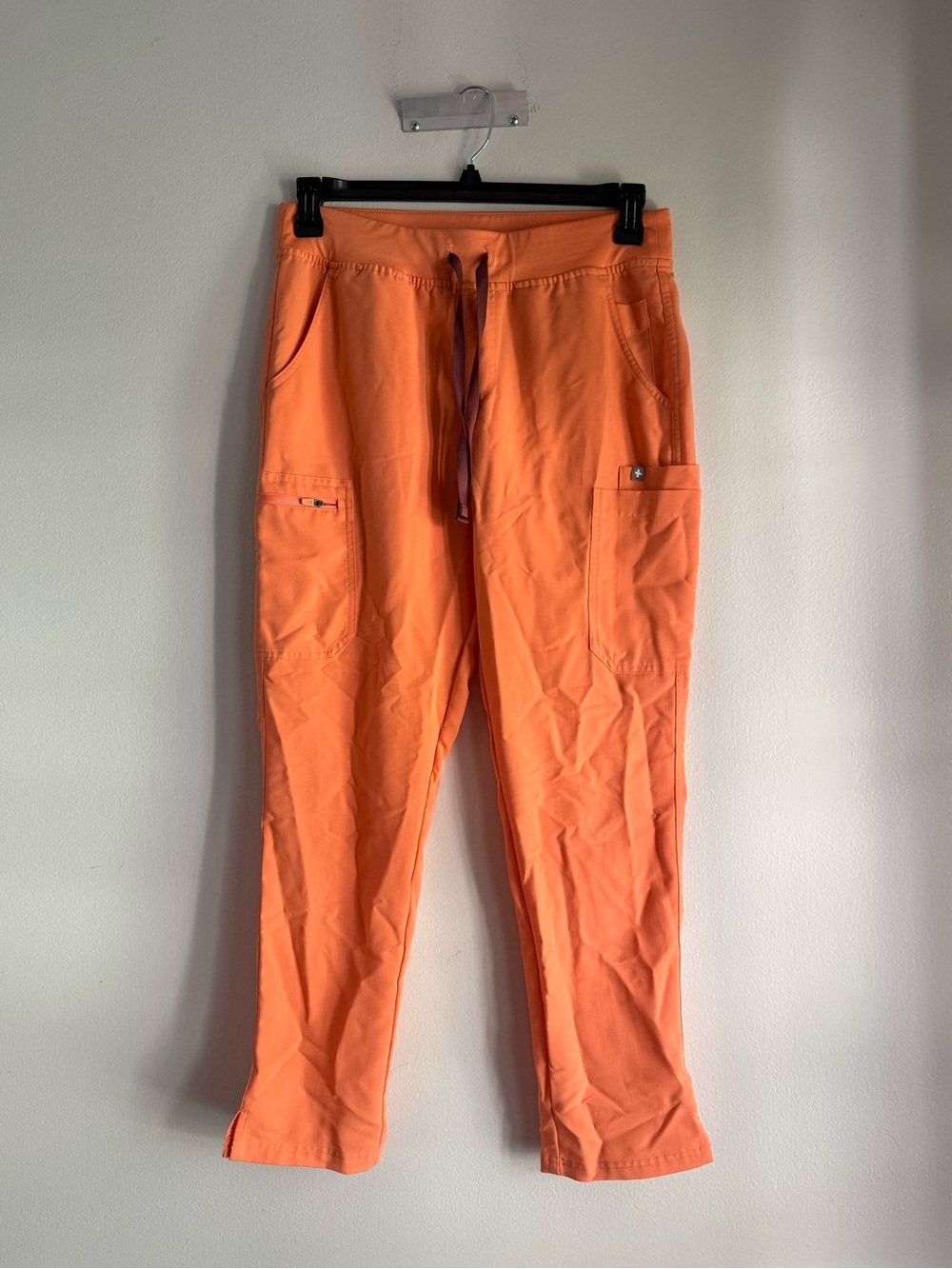 FIGS Yola Technical Collection Orange Scrub Pants - size medium
